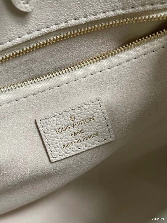 LOUIS VUITTON PM ONTHEGO 0823